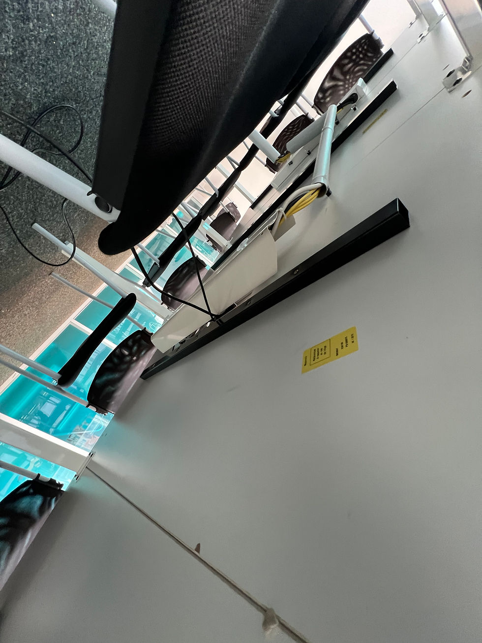 Miniature : Table de réunion 10 personnes avec prises électriques (Qté : 2) TAB587