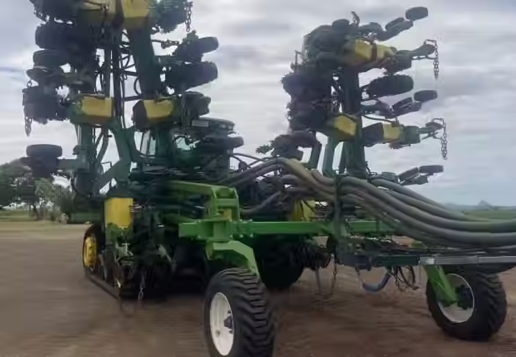 Thumbnail: 2015 BOSS L200