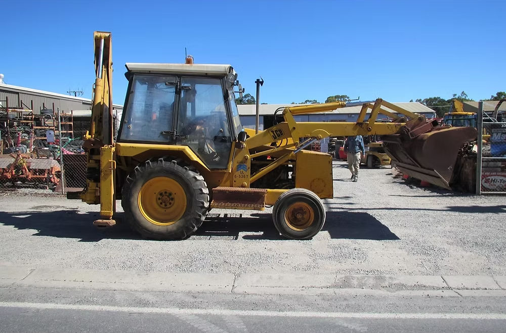 JCB 3CX BACKHOE LOADER