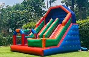 Aluguel de Gigante Tobogã Duplo Inflável, Pula Pula, Escorregador para Festas e Eventos Montado em Residência e Condomínio na Cidade de São Paulo, Pirituba, Jaraguá, Vila Clarice, Perus, Caieiras e Taipas…