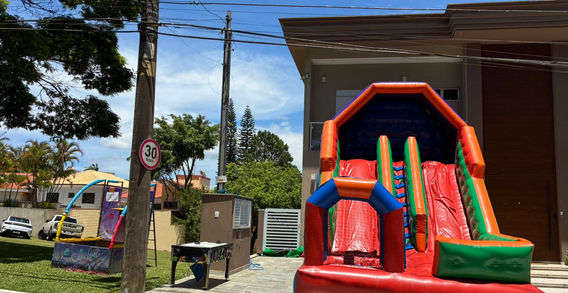 Aluguel de Tobogã Premium, Air Game e Tombo Legal para Festas e Eventos Montados em Residência e Condomínio na Cidade de São Paulo, Pirituba, Barueri e Alphaville…