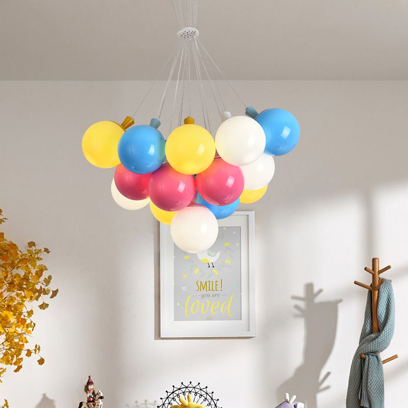 الصورة المصغرة: Lámpara  nórdica de globos de colores, con protección ocular para niños.