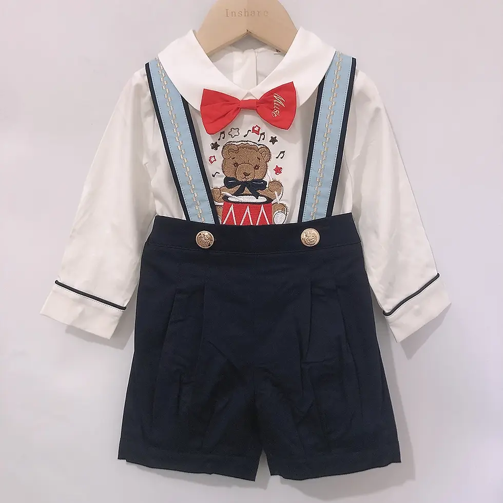 Miniature : Traje BABI encantador con tirantes de camisa bordados y pantalones cortos
