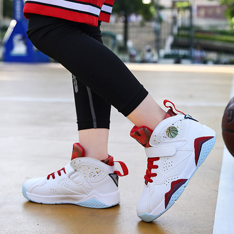 थंबनेल: Zapatos de baloncesto para niños de caña alta.