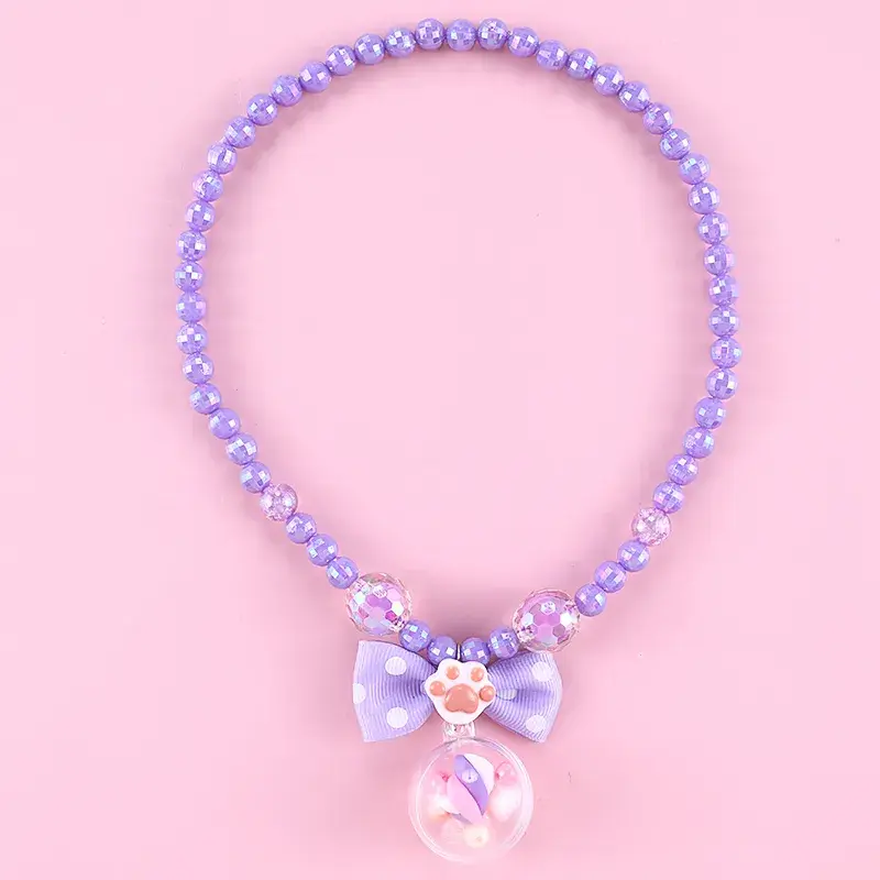 Pikkukuva: Makerland -Collares niñas resina, joyería bonitos motivos de colores dulces.