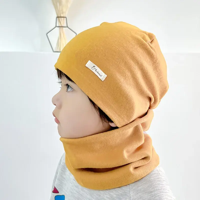 Thumbnail: Conjunto de gorro y bufanda de algodón  con lindos motivos animales. Niñas