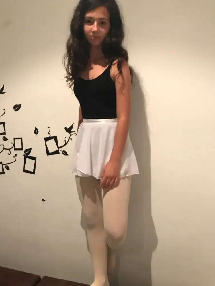 थंबनेल: 15 colores disponibles Disfraz de baile para niña de gasa. Falda de patinaje .