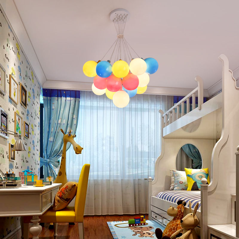 섬네일: Lámpara  nórdica de globos de colores, con protección ocular para niños.
