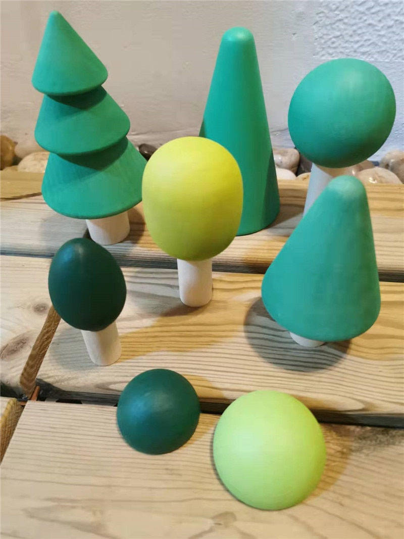 Küçük resim: Madera Montessori, bloques construcción  árbol  coche, volcán, ola  mar.