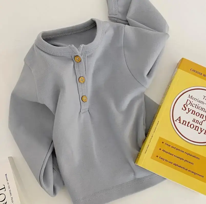 Miniatura: Mono de bebé estilo coreano de primavera , pantalones con tirantes, sombrero.