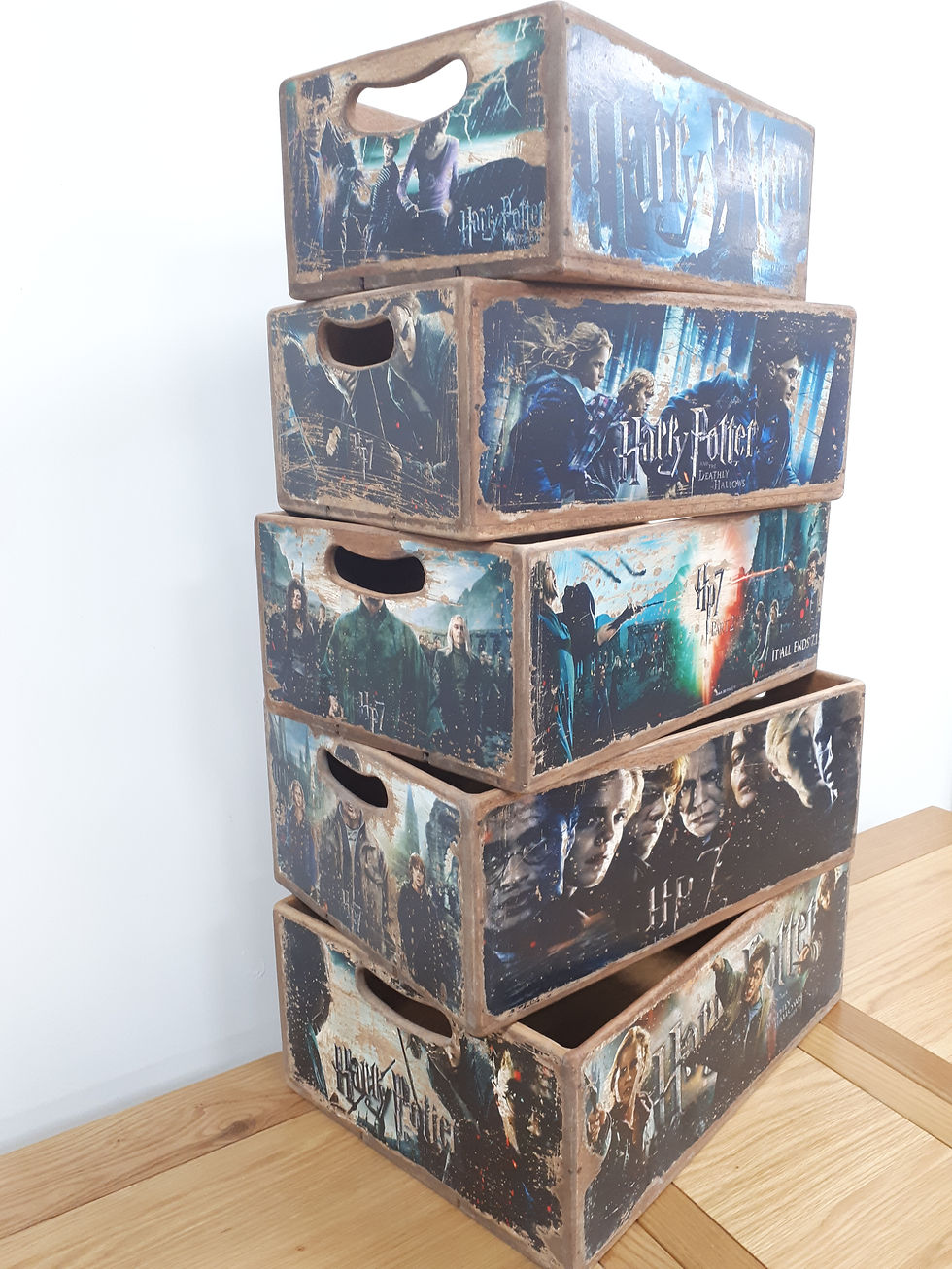 Thumbnail: Wooden Storage Box Harry Potter - 10 Sizes