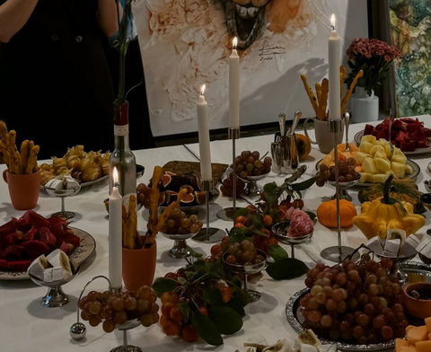 an evening with dates and perfumes