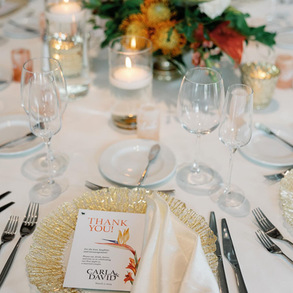 Tropical Chic Paradise table with Thank You note on the plate