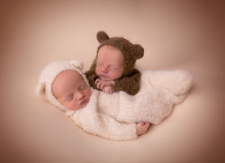 Twins-19