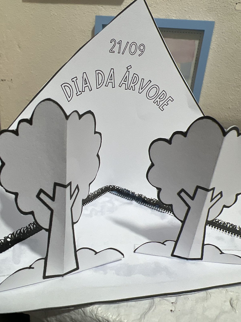 Miniatura: TRIORAMA DIA DA ÁRVORE