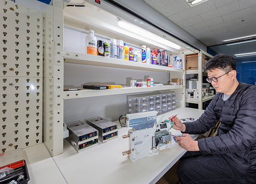 Service Center_-6.jpg