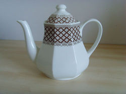Wicker Brown Tea Pot Front