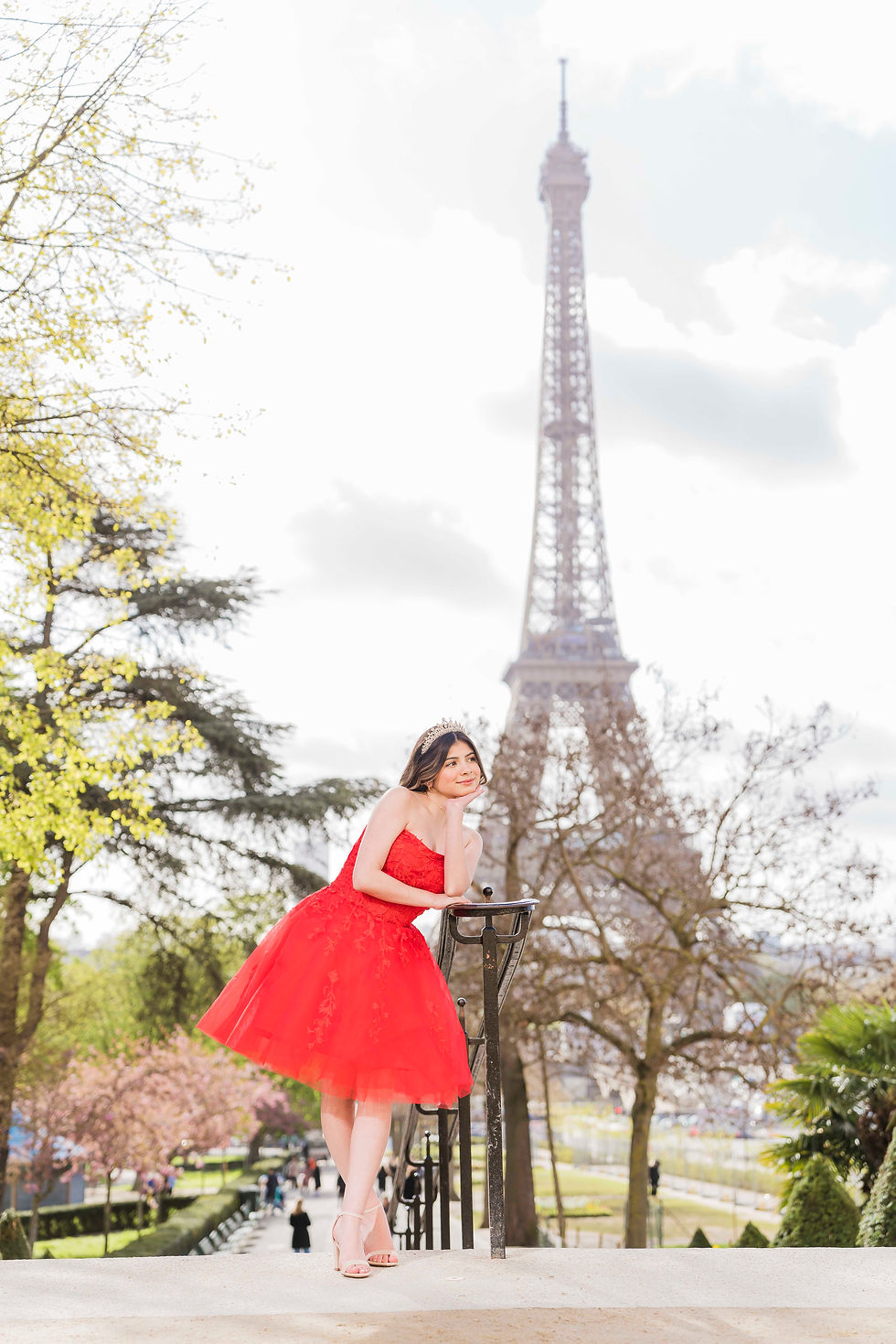 Quinceañera photo session in Paris with the Eiffel Tower in the background