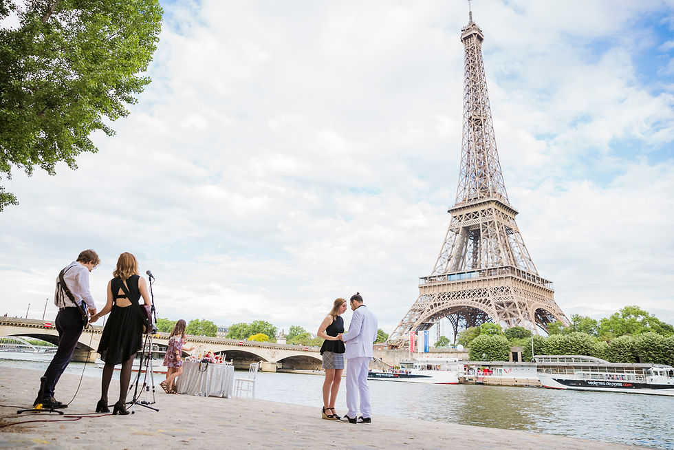 surprise proposal in Paris