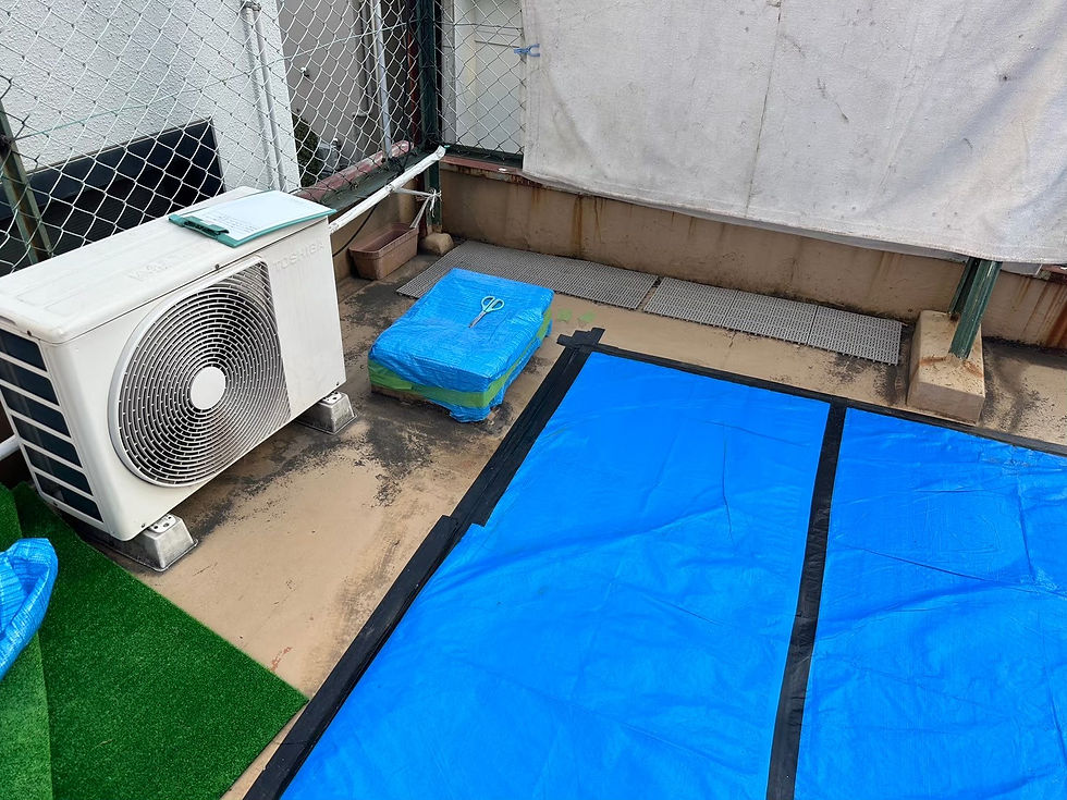 屋上のブルーシート