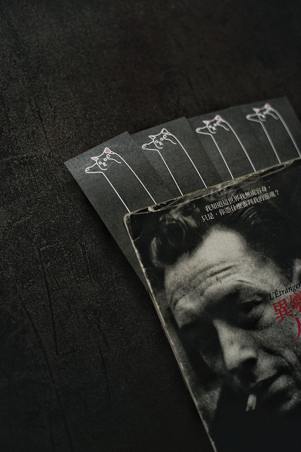 Thumbnail: 灰色長貓🐈‍⬛貓耳毛書簽