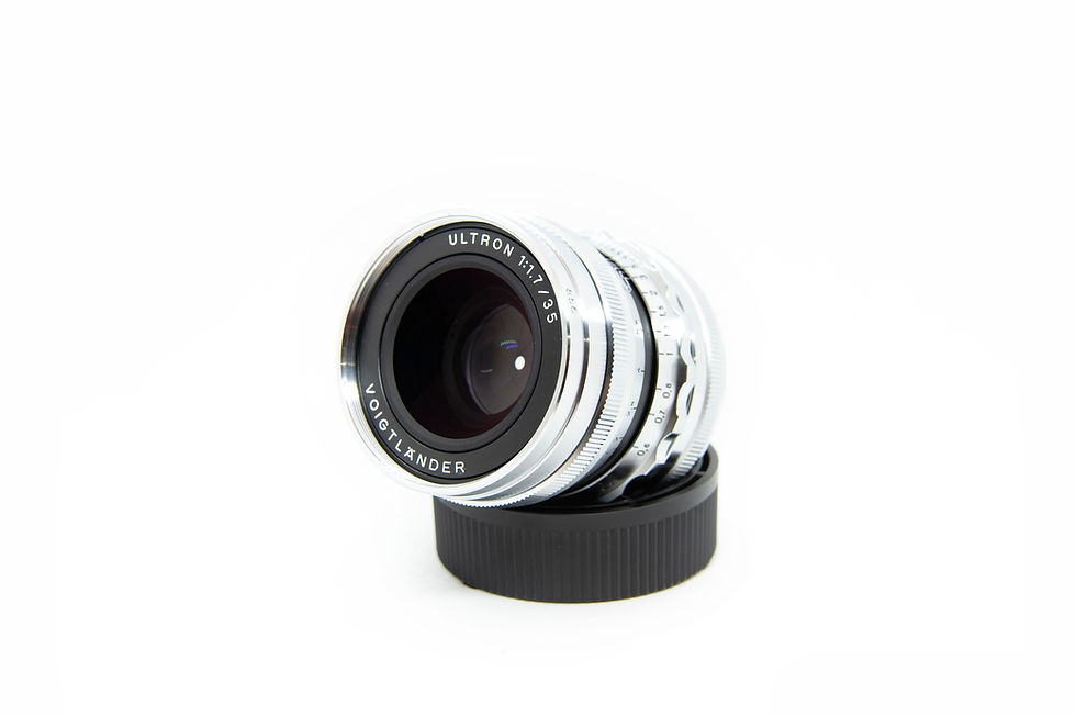 縮圖：Voigtlander Ultron 35mm f/1.7 Aspherical (Silver)