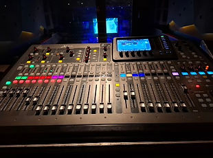 Behringer X32