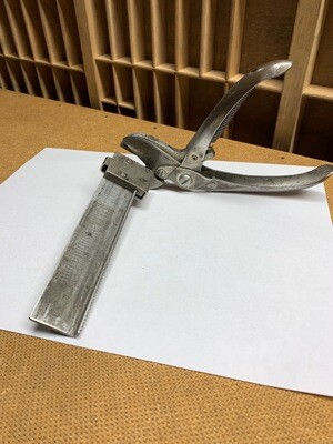 Thumbnail: Hand Held Slug Cutter