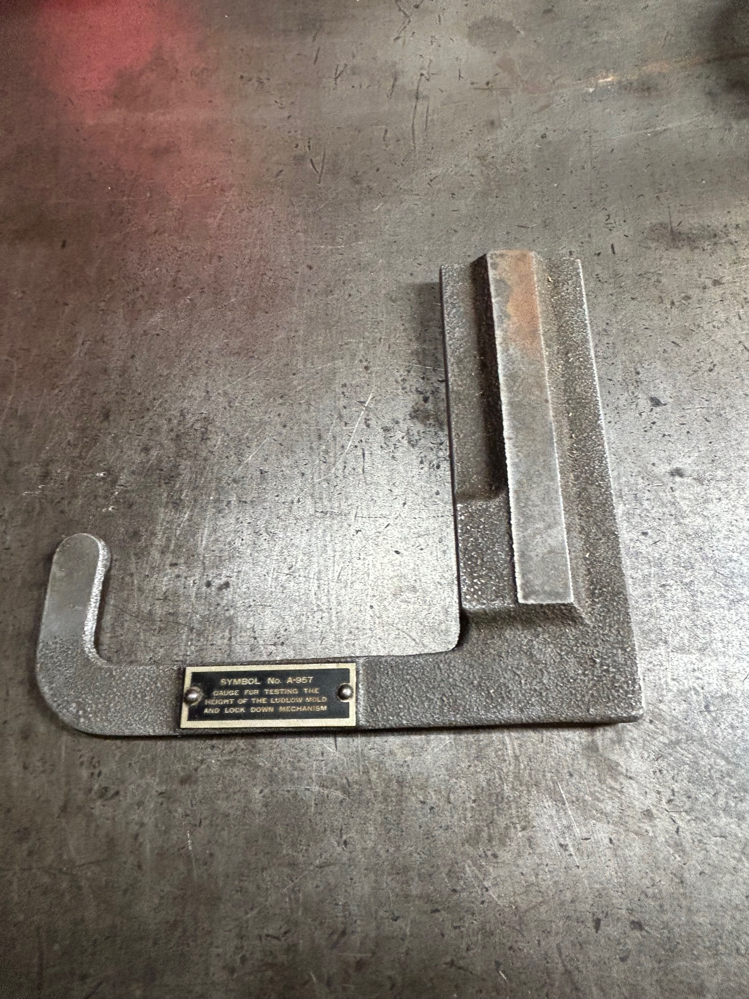 Ludlow height gauge and lockdown