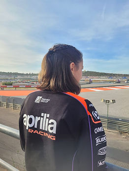 Valentina Motorrad fahren