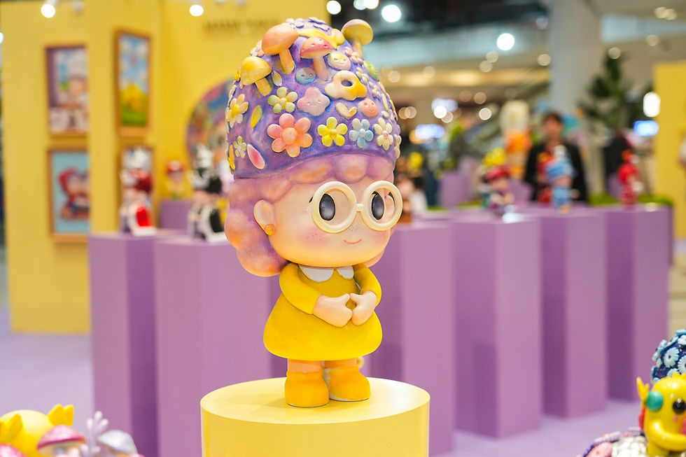 วันนี้ - 6 พฤษภาคมนี้ ไอคอนสยาม และ Bennovo Studio จับมือสร้างแรงบันดาลใจให้กับทุกช่วงวัยใน “MAMA KAKA Solo Exhibition: The Beauty of Growing Old” นิทรรศการเดี่ยวคุณย่าสุดเปรี้ยว