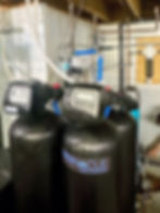 Water treatment installation with filtration tanks
