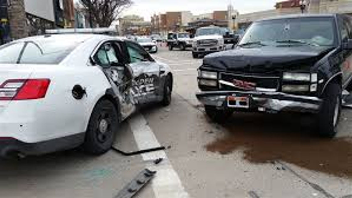 police intersection accident 1.jpg