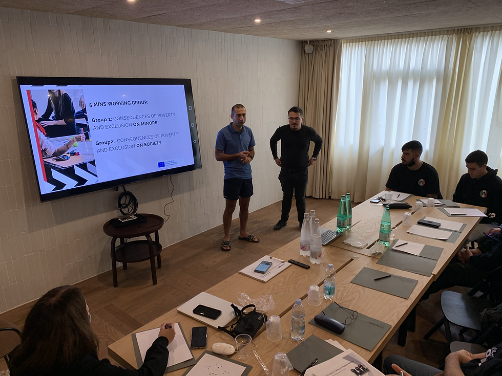 SOCIAL PROJECT - 3 examples of Collaborative partnership projects in the filed of sport. 