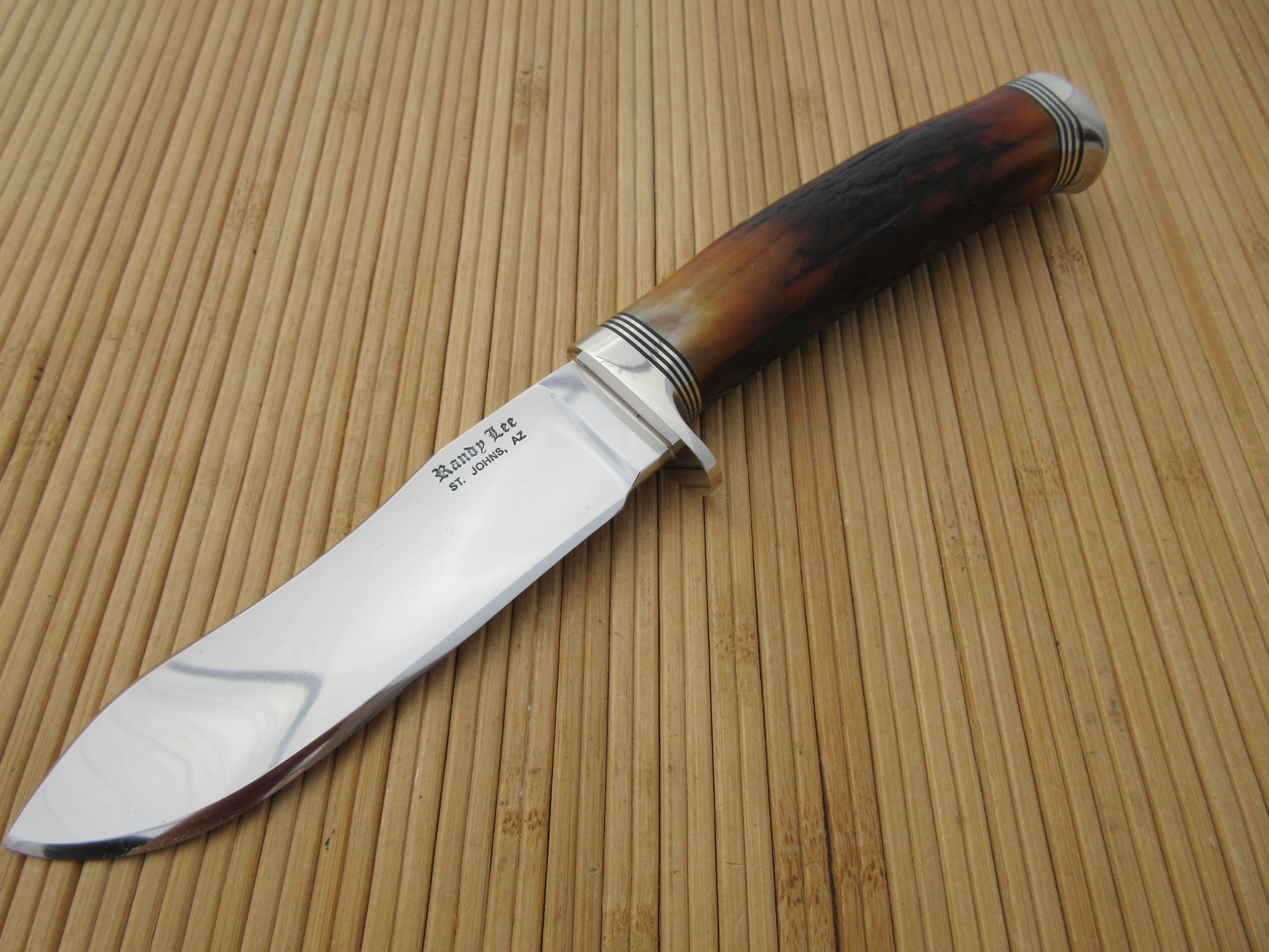 Amber Stag Hidden Tang Skinner