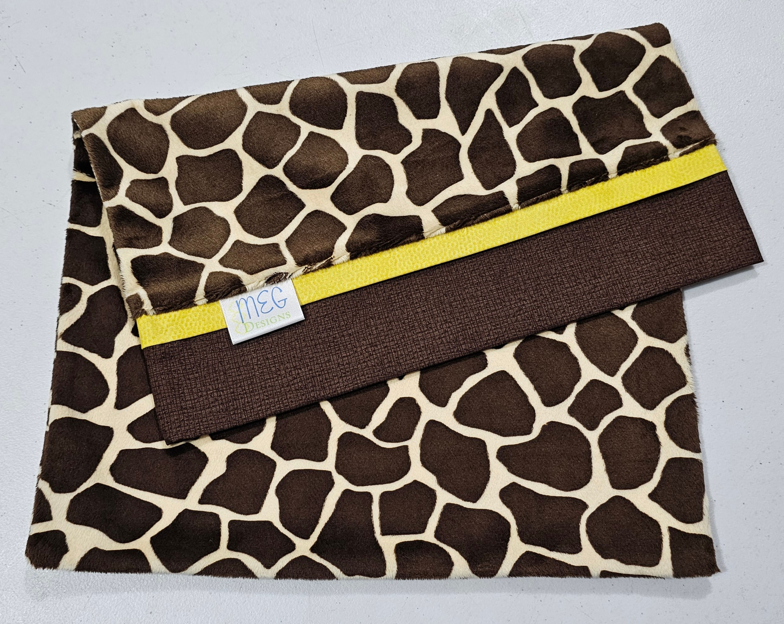 Travel - Yellow Giraffe