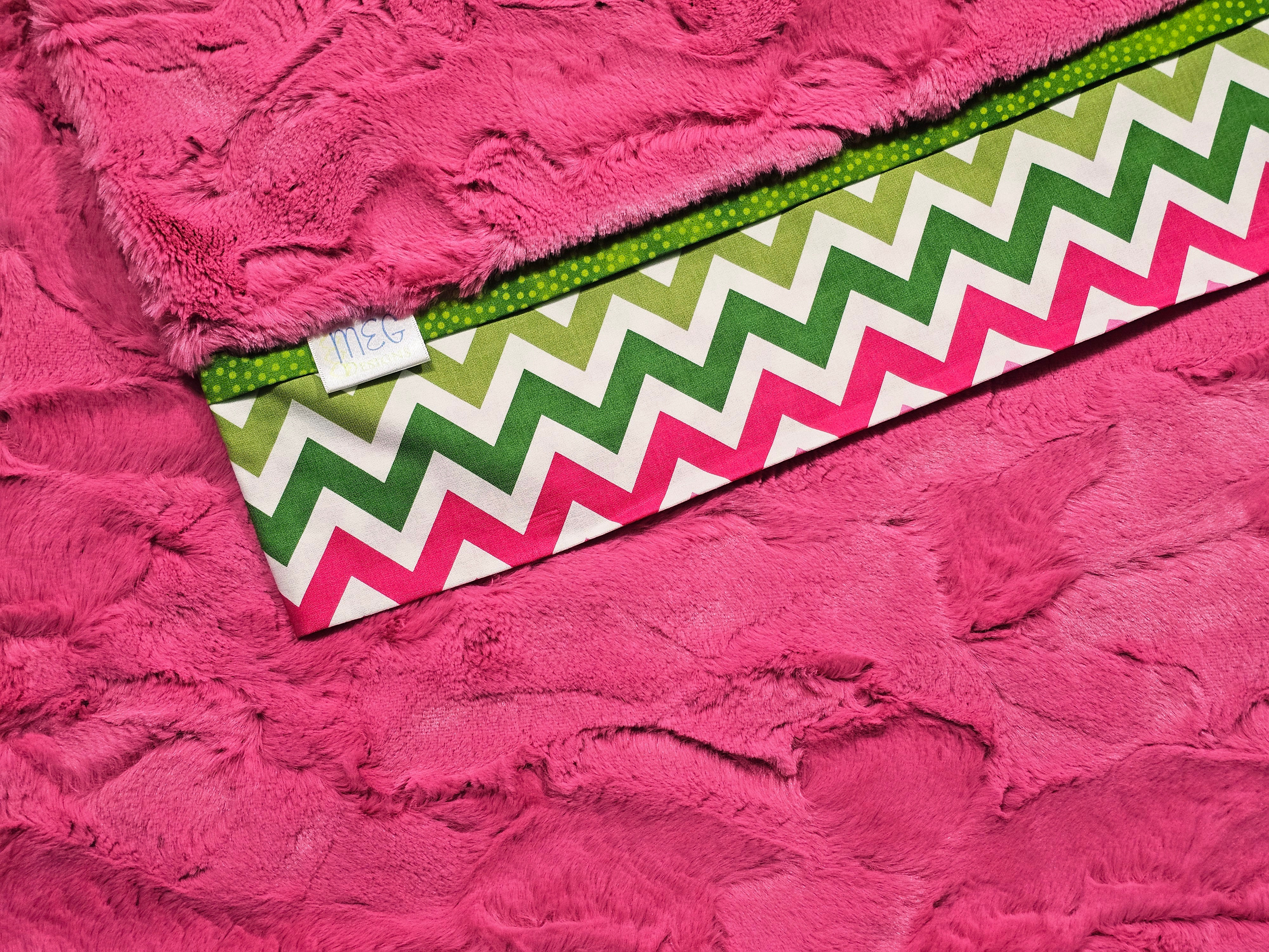 Pillowcase - Carnation ZigZag