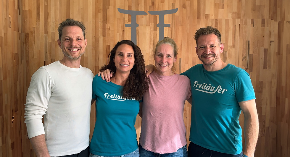 freilauf-academy_team25-small_edited.jpg