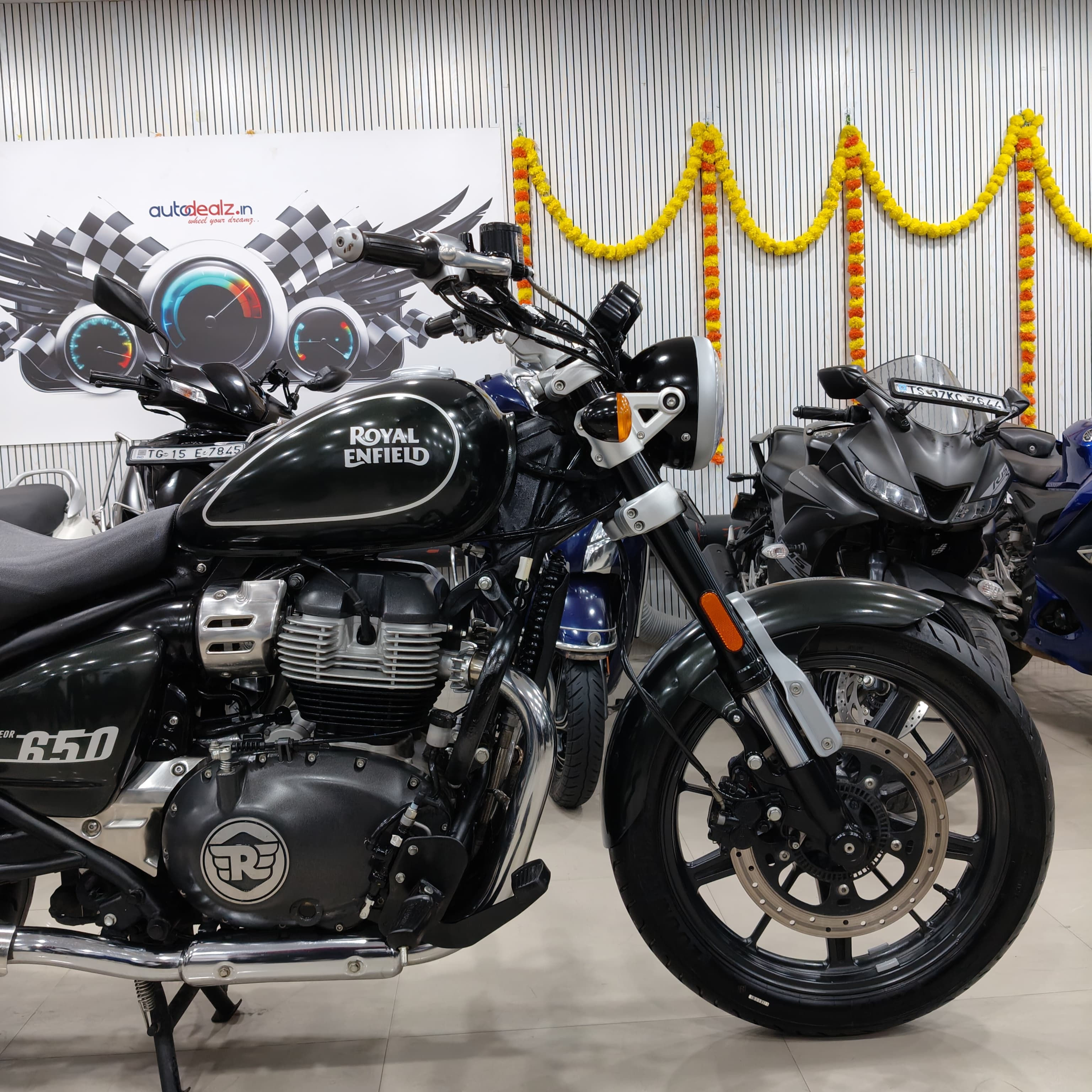 Royal Enfield Super Meteor 650 | 2024 (GBW)