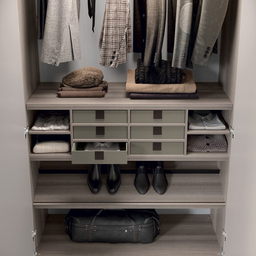 Thumbnail: Wardrobe 02