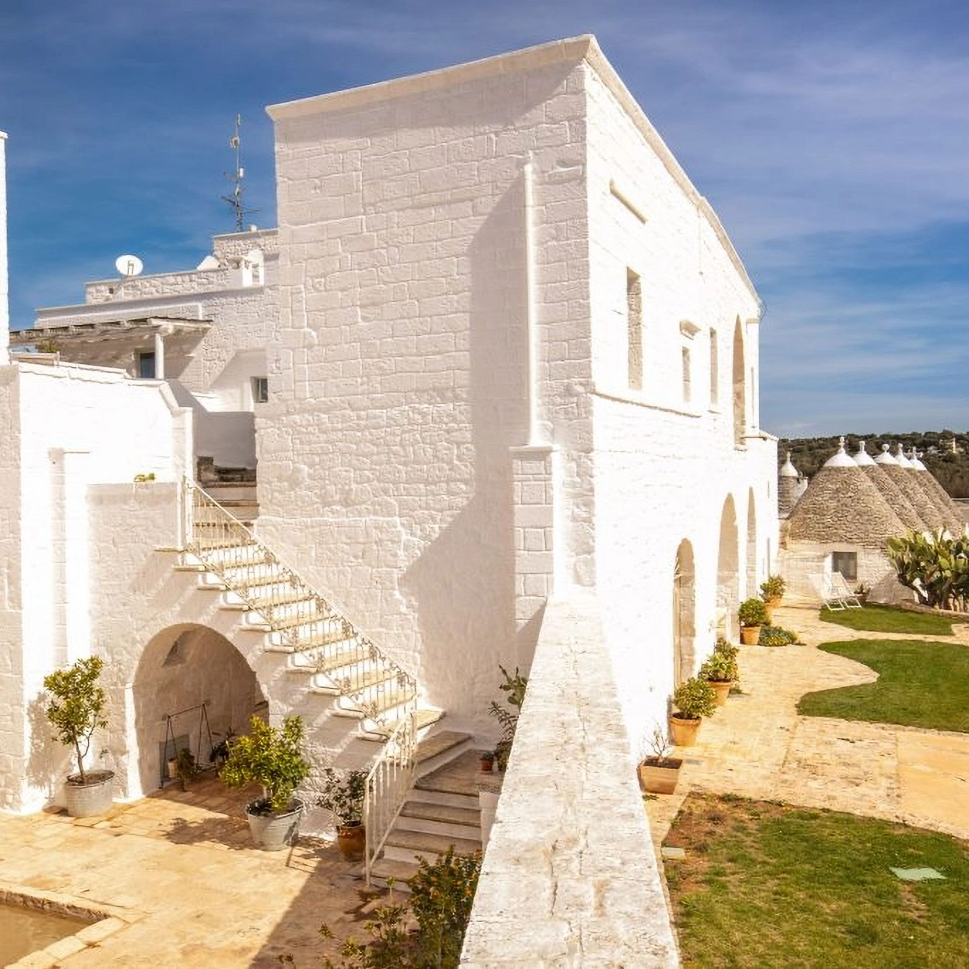 masseria-cervarolo-ostuni-puglia-italy