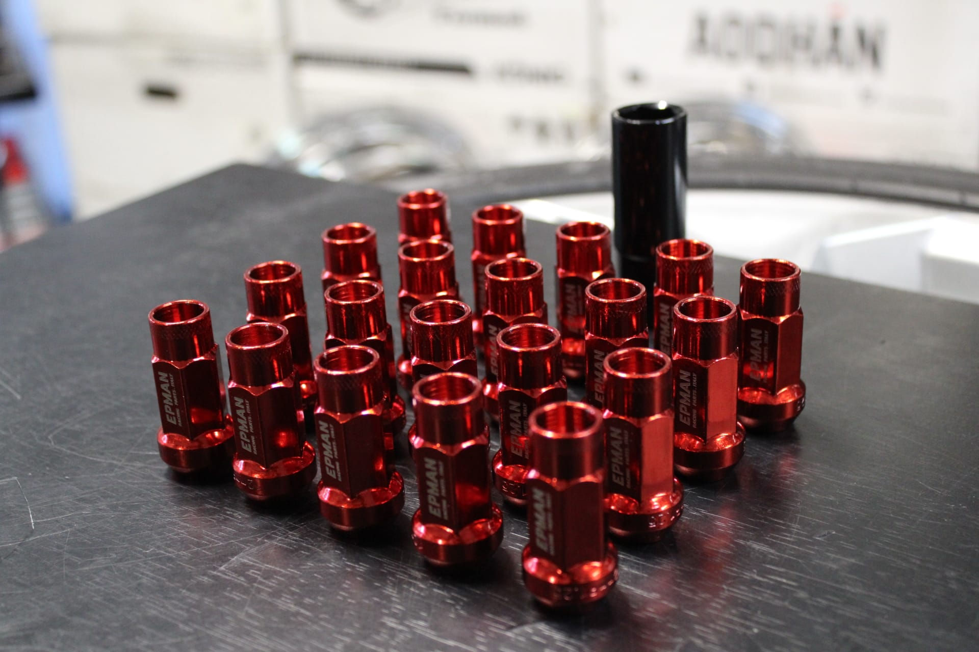 EPMAN Ionic Red Steel Lug Nuts (20pcs)