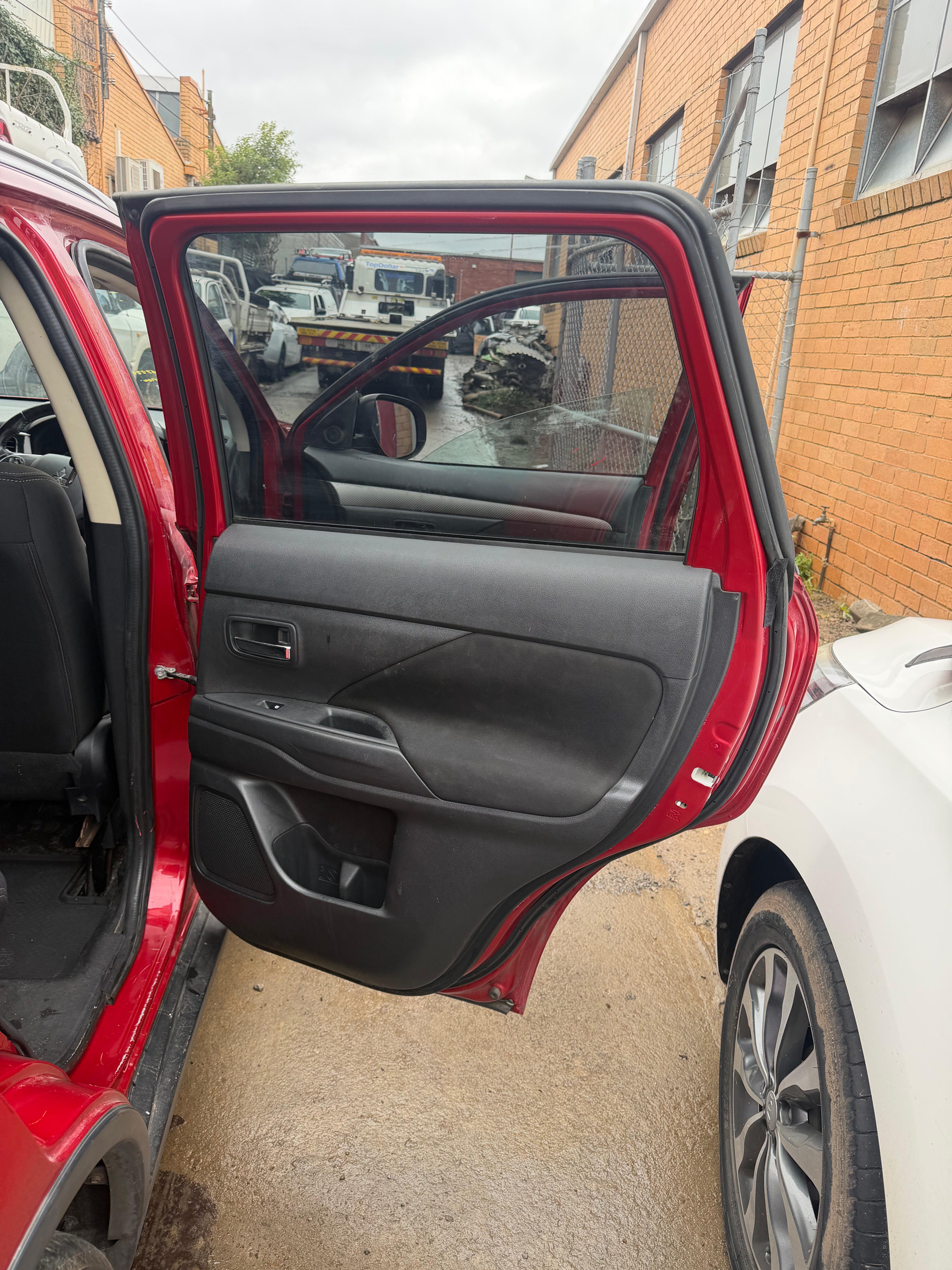 2015-2018 Mitsubishi Outlander Right Rear Door Trim Card