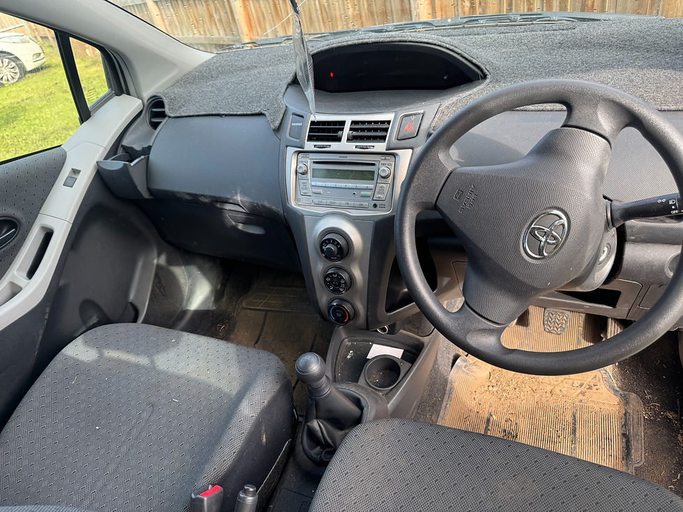 Thumbnail: 2005-2011 Toyota Yaris Passenger Sun Visor - donor vehicle photo 9