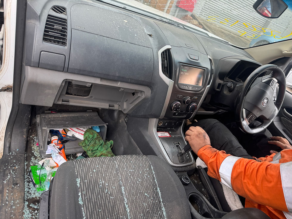 Thumbnail: NOW WRECKING White Holden Colorado, RG MY15 LS, Ute Dual Cab, 2.8 Litre Diesel