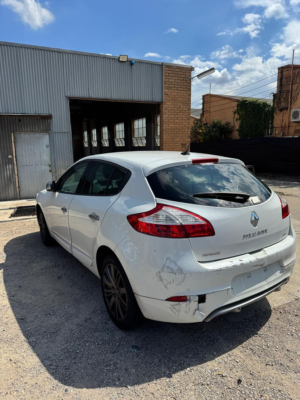2014 Renault Megane donor vehicle rear