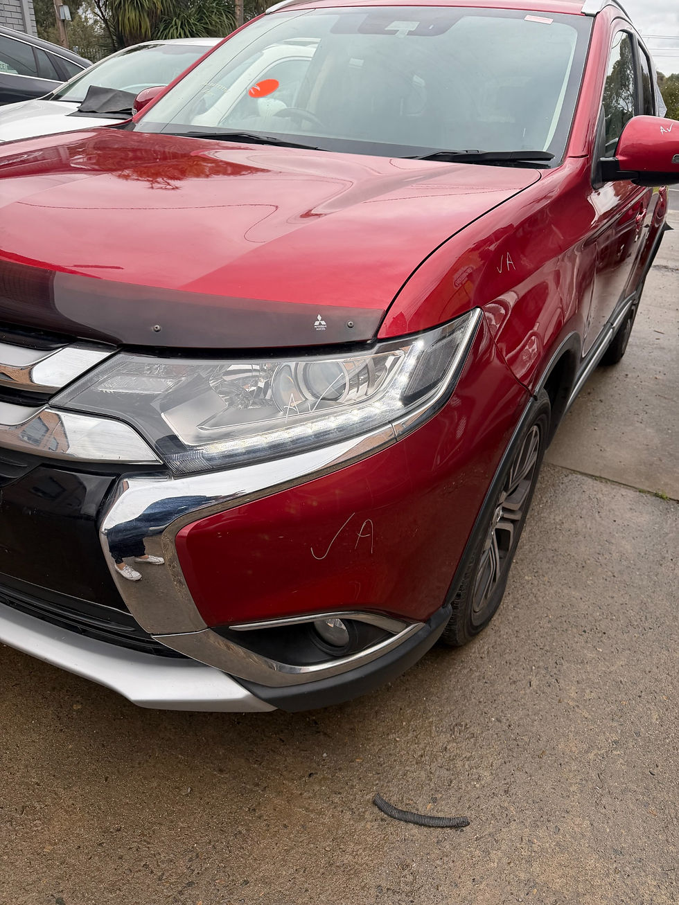 Thumbnail: 2017 Mitsubishi Outlander donor vehicle photo 9