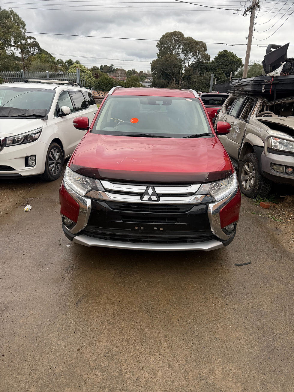 2017 Mitsubishi Outlander donor vehicle photo 1