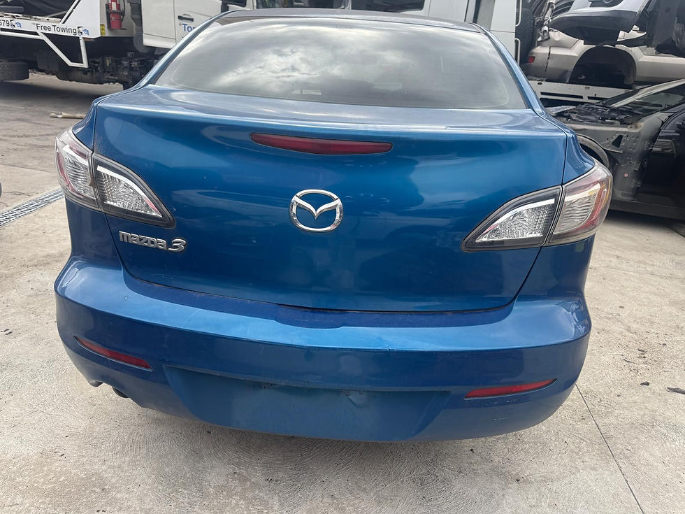 2012 Mazda 3 BL donor - Rear Seat Set - photo 2
