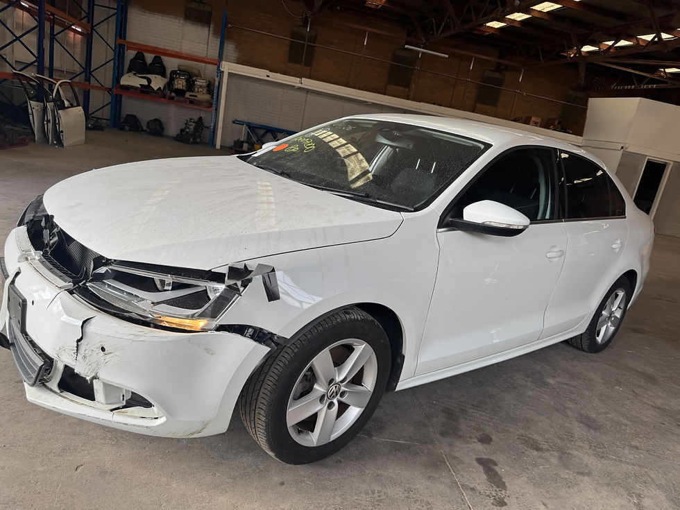 2014 Volkswagen Jetta front quarter